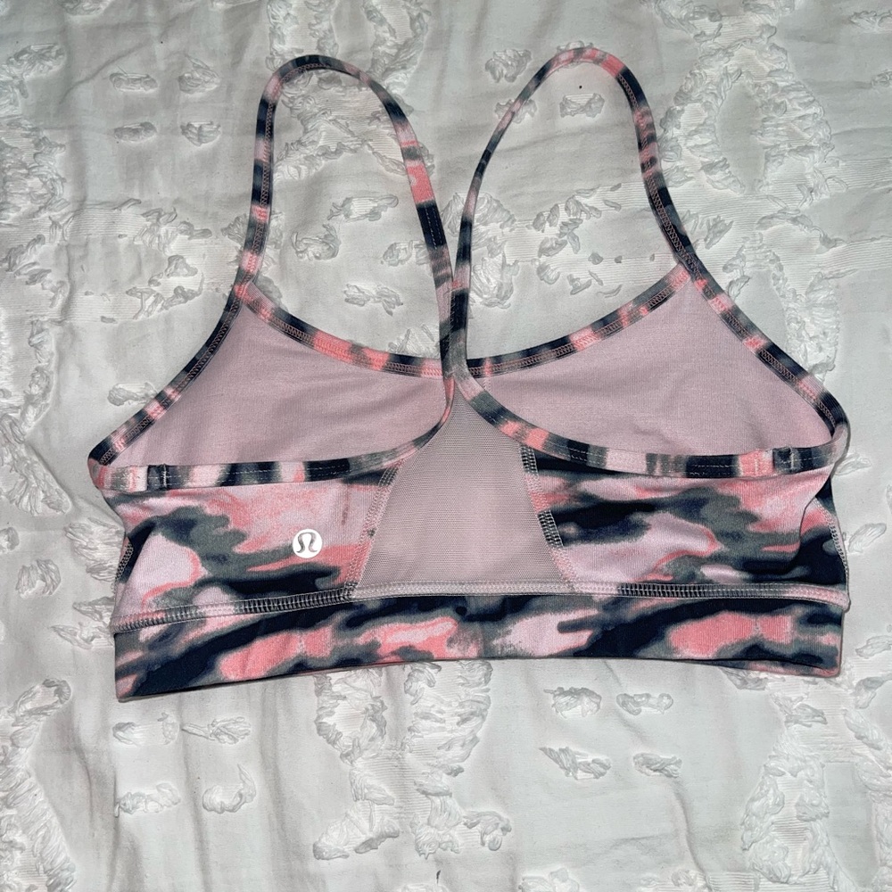 Pink camo lululemon sports bra